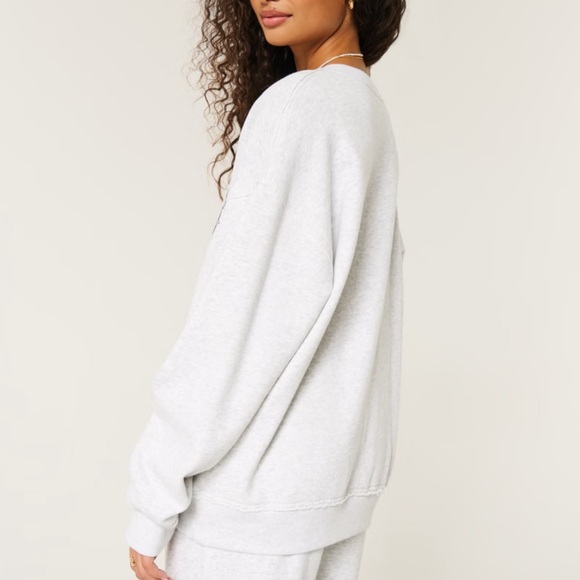 GEORGIA UGA Dawgs BULLDOGS Hollister Gray Graphic Notch Neck Sweatshirt Sweater - Picture 3 of 11